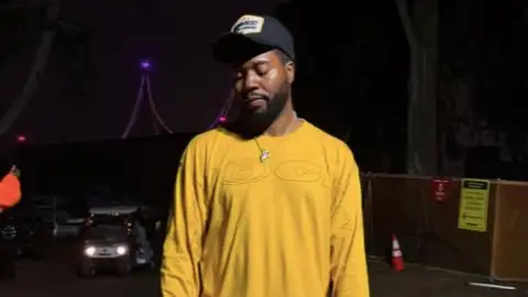 Khalid diz que ter tido sua sexualidade exposta foi "cruel", mas também uma “uma bênção disfarçada”